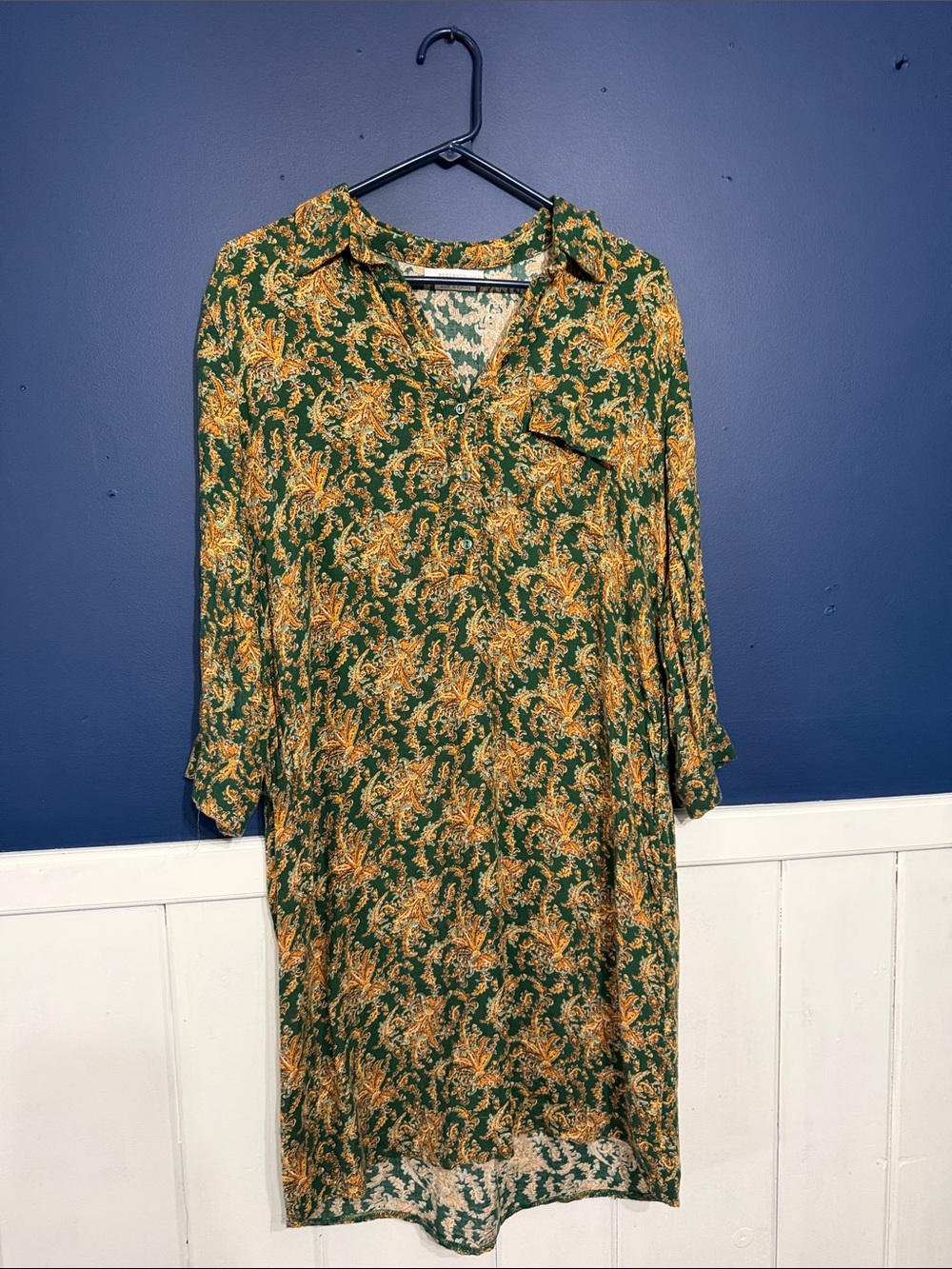Reserved Green / gold paisley printed Dress, sz 6